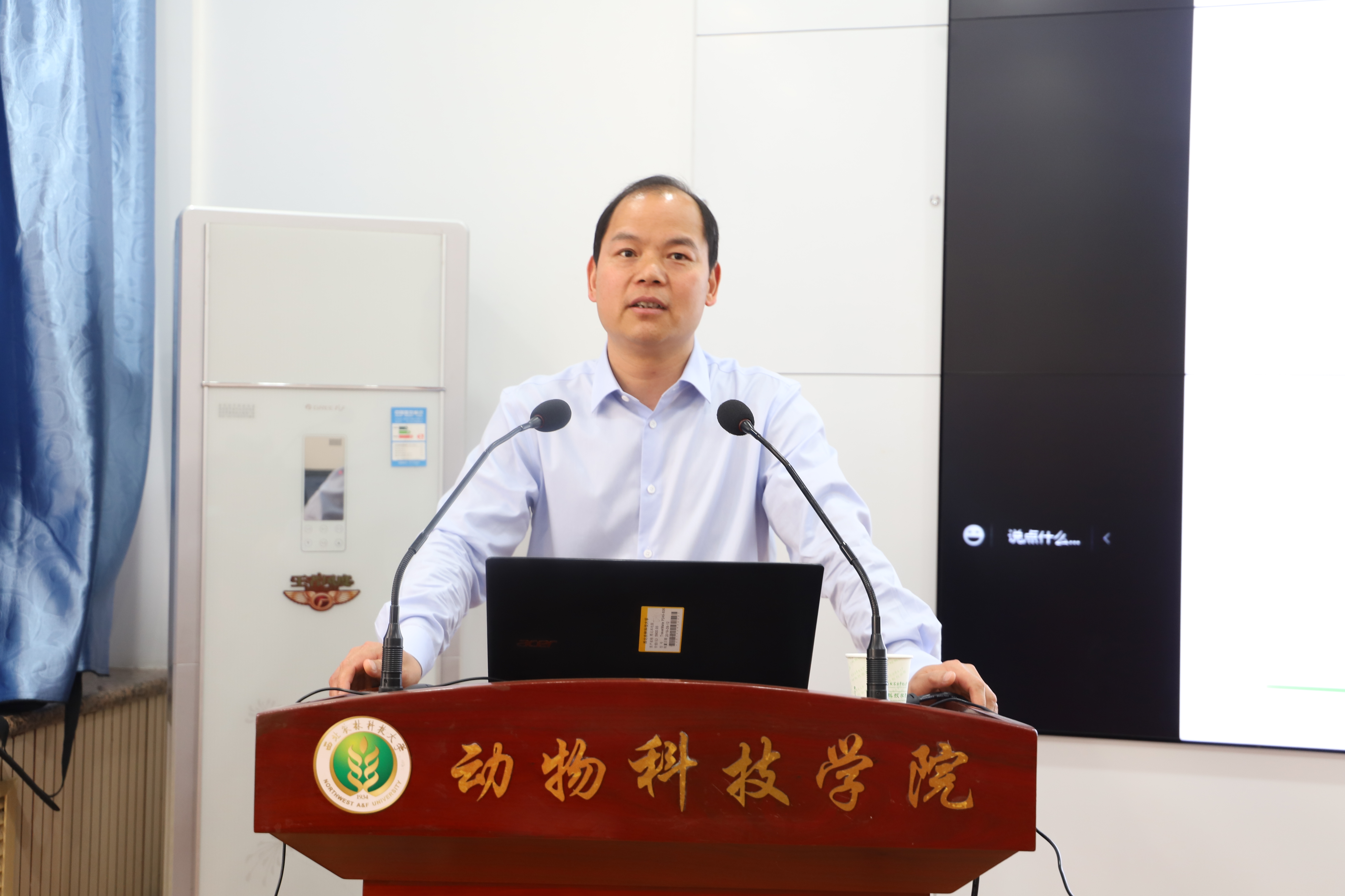 1284272ac5034e7aaae45772b64b95f4.jpg 1284272ac5034e7aaae45772b64b95f4.jpg